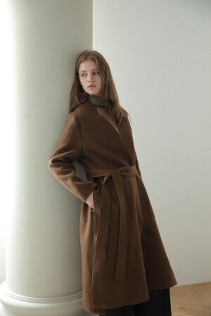 까이지엔느 슬림핏 노카라 트임울자수스티치 코트_카키 브라운 CAHISIENNE