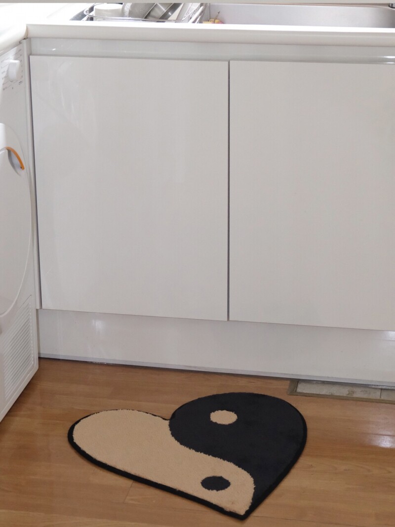 이콤마이 HEART SYMBOL BATH MAT